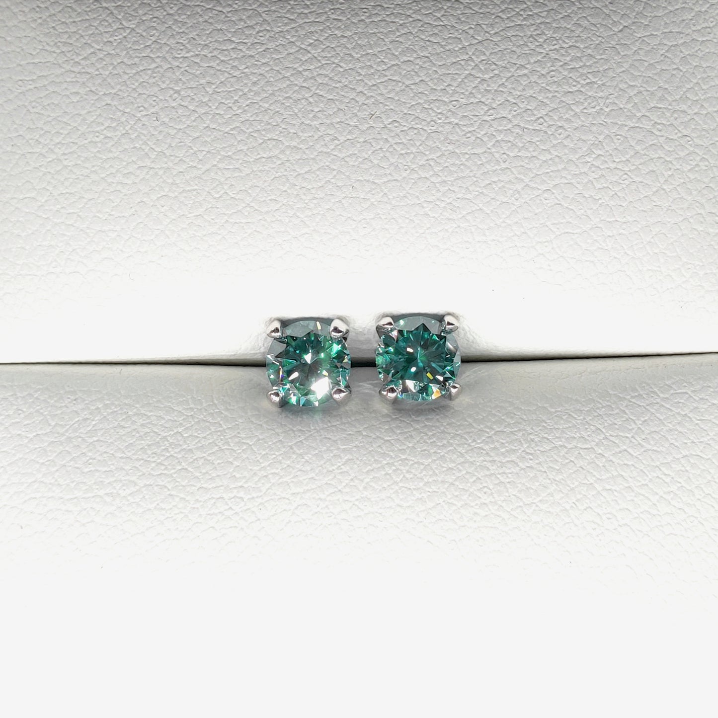S925 Simplicity Four Claws Moissanite Earrings 0.3CT&0.5CT*2 Collection 【3#5】