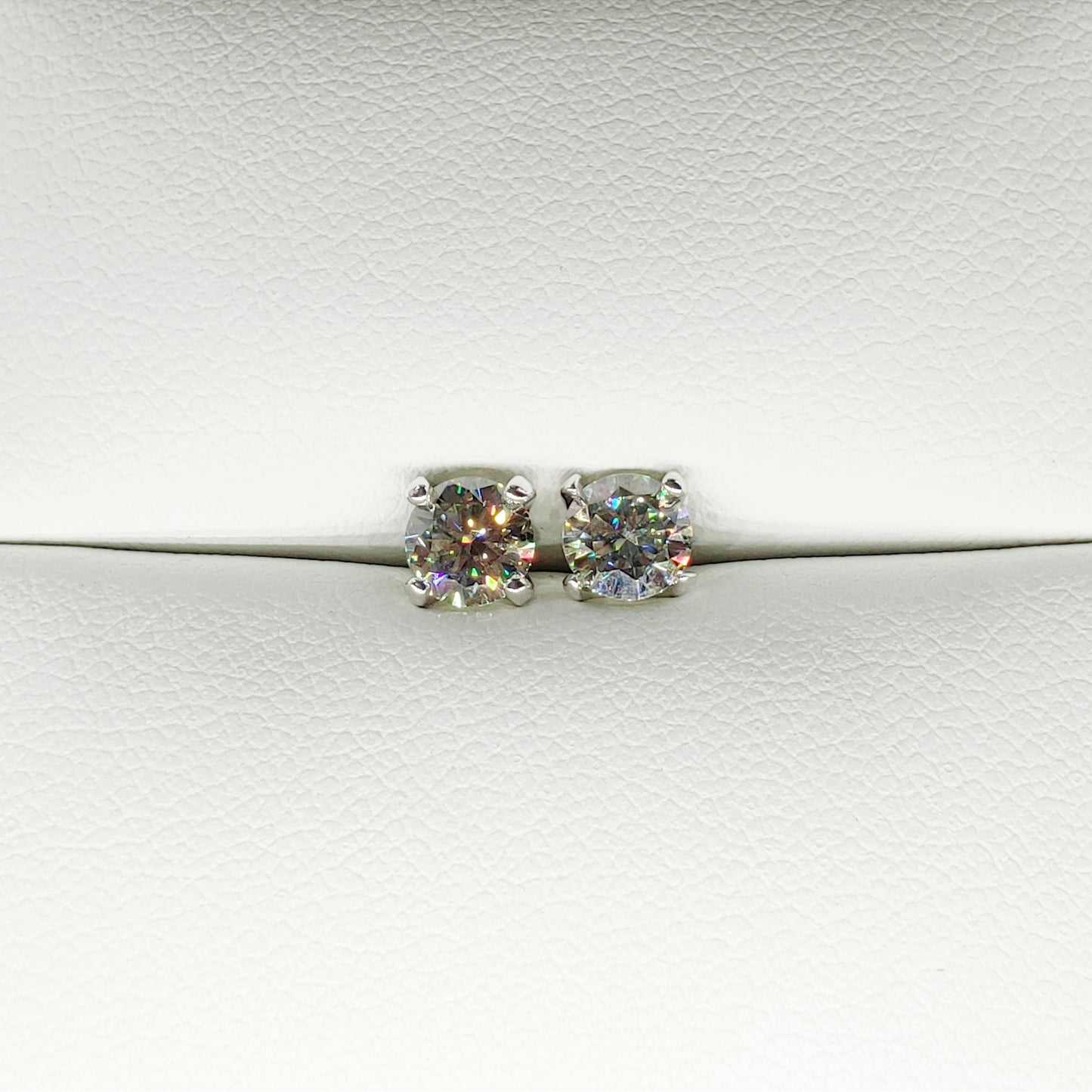 S925 Simplicity Four Claws Moissanite Earrings 0.3CT&0.5CT*2 Collection 【3#5】