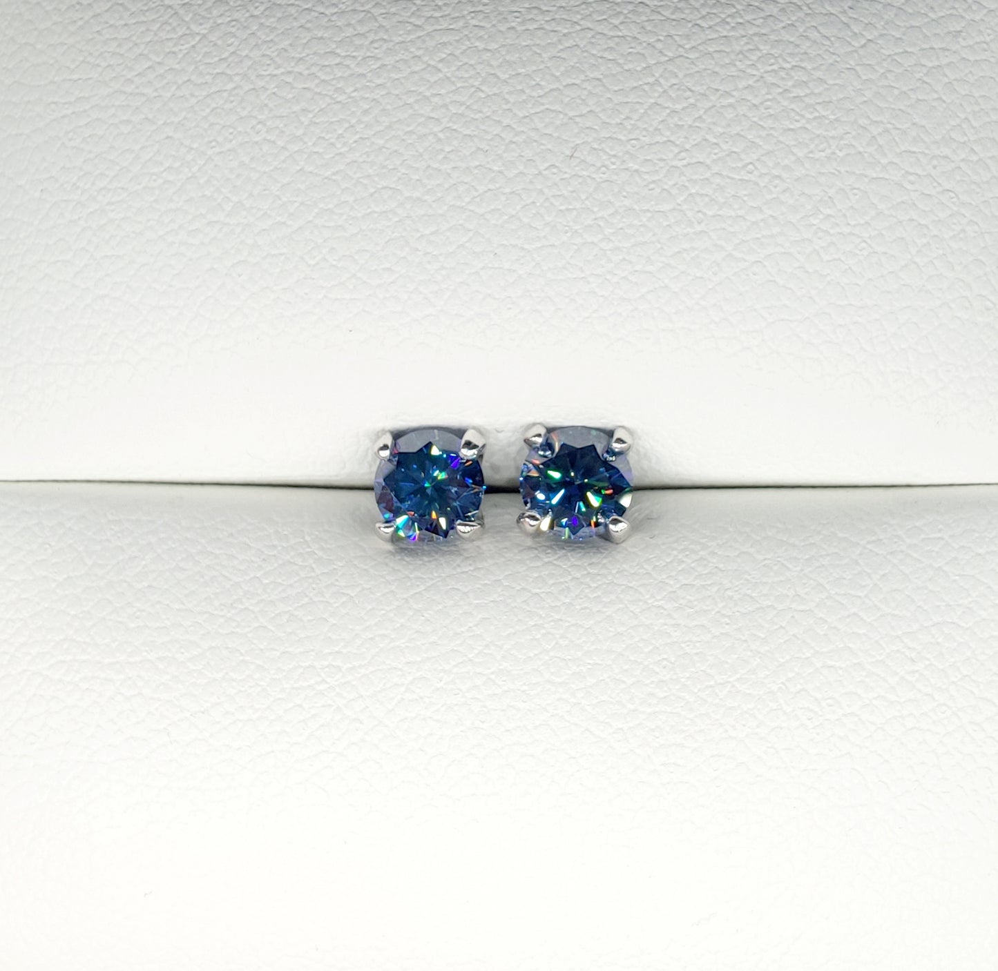 S925 Simplicity Four Claws Moissanite Earrings 0.3CT&0.5CT*2 Collection 【3#5】