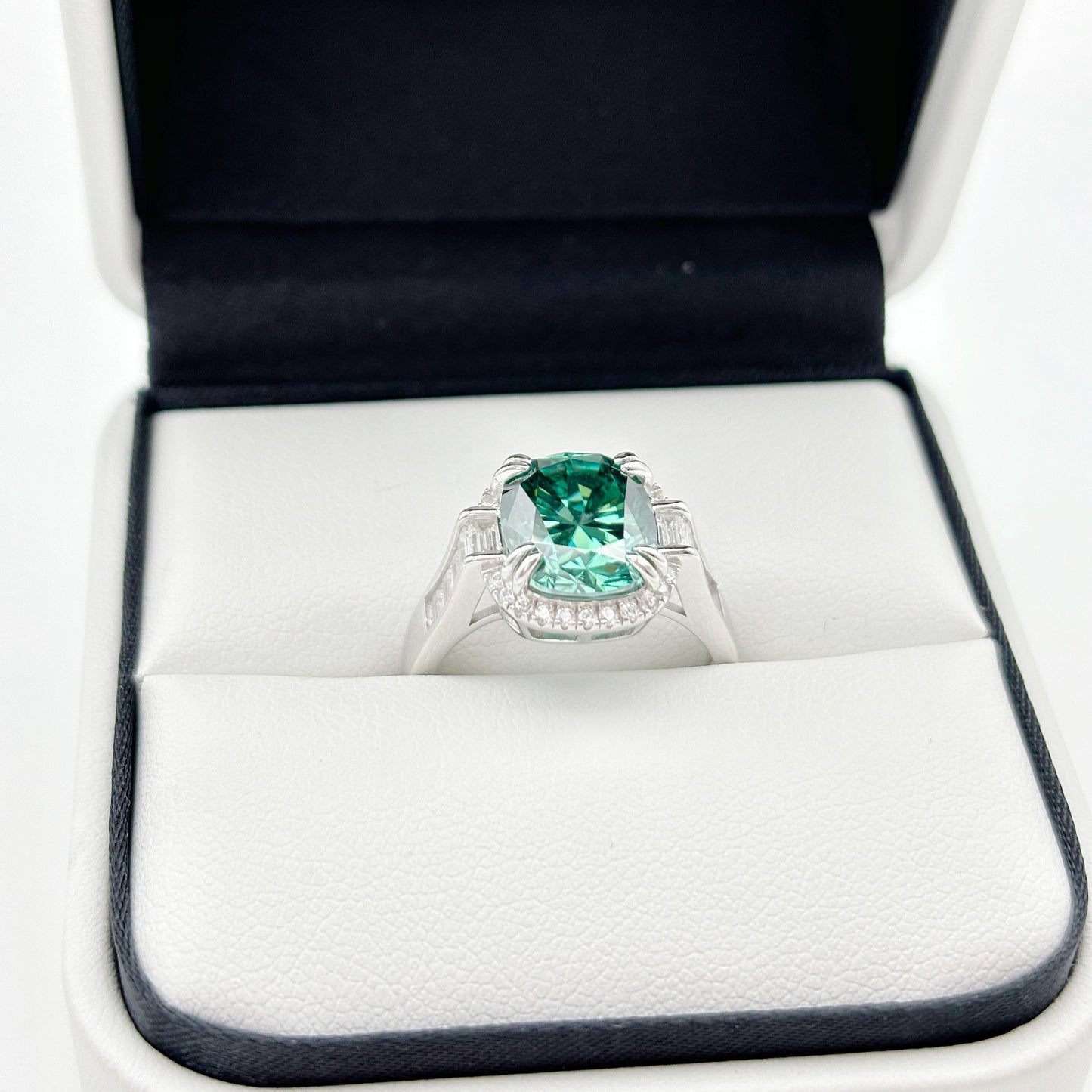 S925 Cushion-Cut Green Moissanite Rings 5CT 【3#41】
