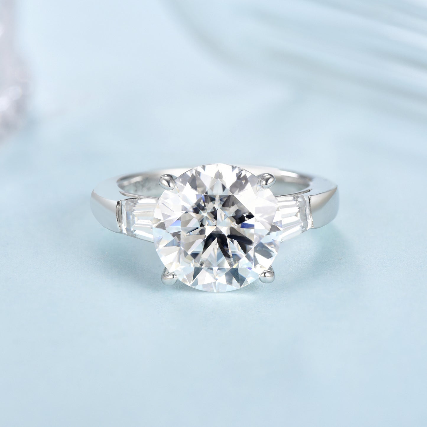 S925 Round-Cut Moissanite Ring Plated 18k Gold【6.2#137】