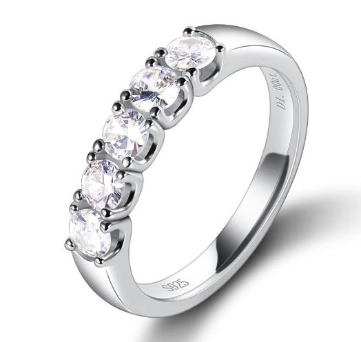 S925 Round-Cut Moissanite Ring With 5 Gems【7#4】
